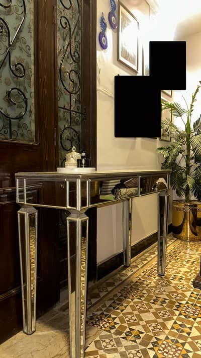 Dressing table, good condition