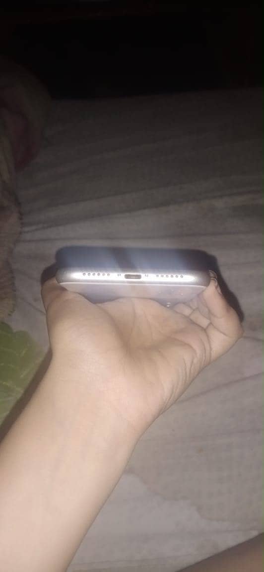 iPhone 11 2