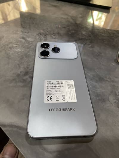 Tecno spark 40