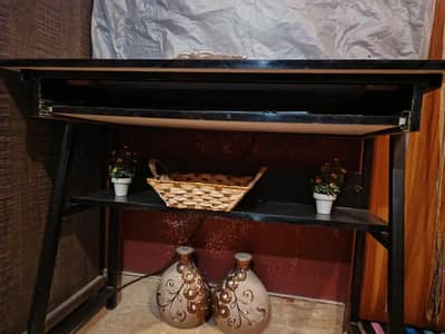 computer or led table