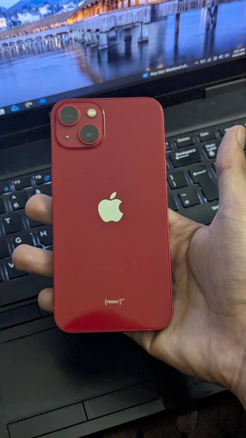 Apple iPhone 13 0