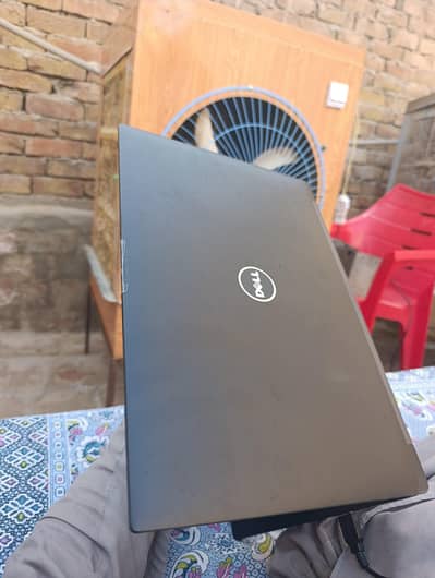 Dell i7 6 th gen laptop 8/256 New condition