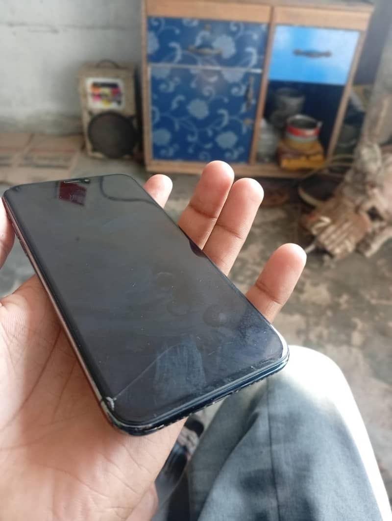 Apple iPhone X 3