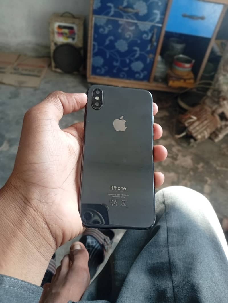Apple iPhone X 5