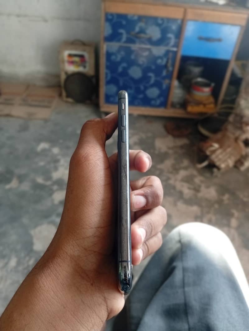 Apple iPhone X 9