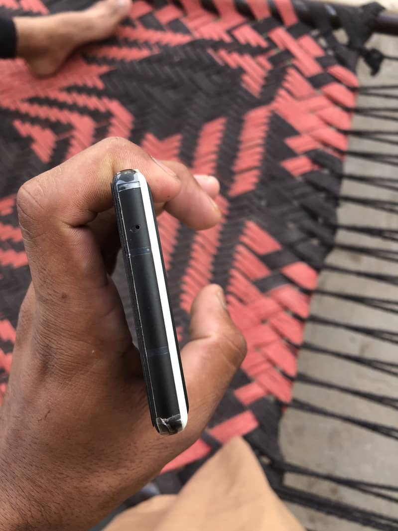 Google Pixel 6a 4