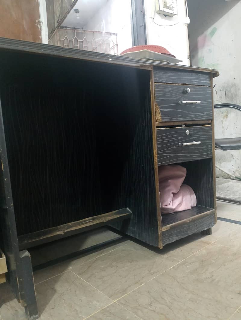computer Table 0