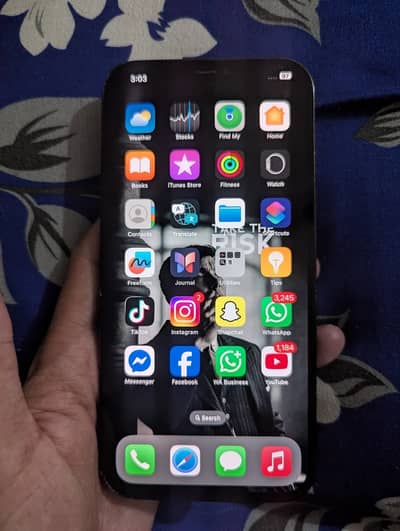 iphone 12 pro max 100% okay Add main diyeh gy number py rabta kren