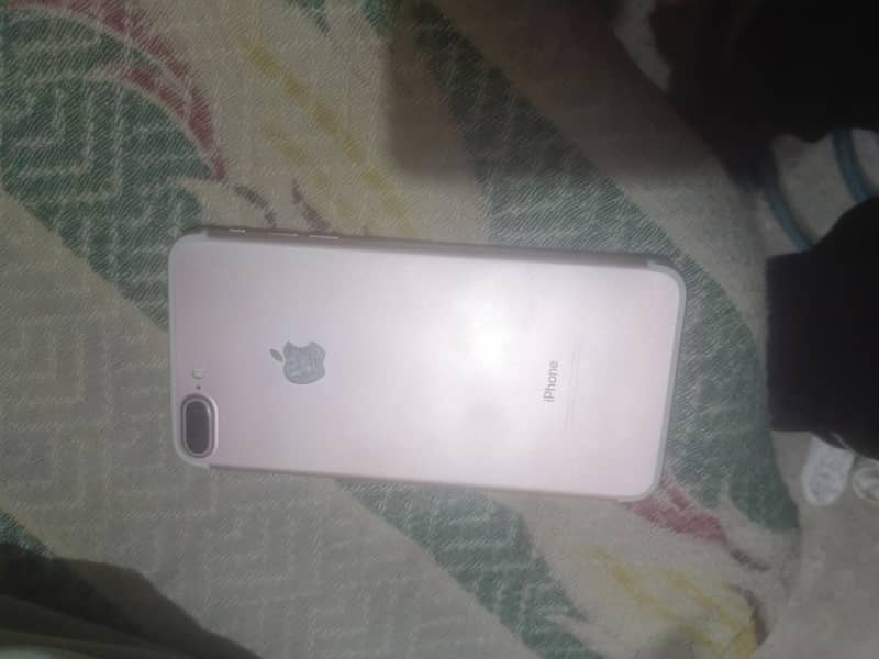 Apple iPhone 7 Plus 1