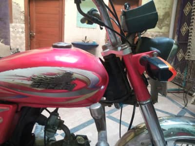 Safari SD 70cc 2016 Good Condition Good petrol Average