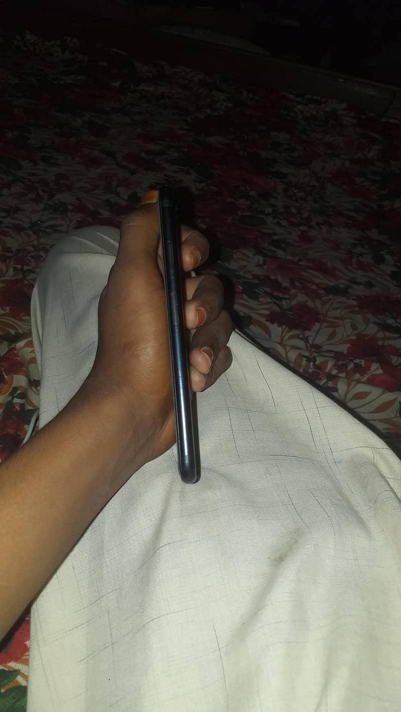 Apple iPhone 7 1