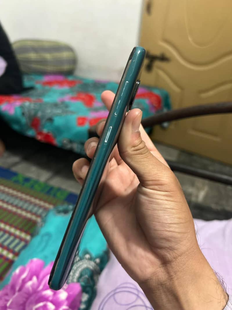 Xiaomi Redmi Note 9 5