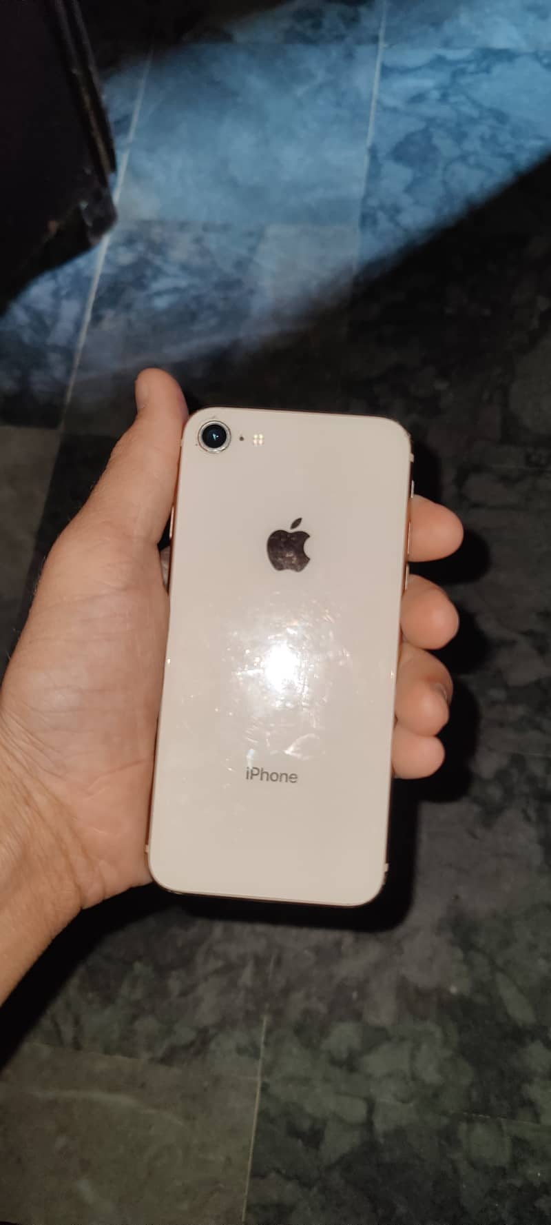 Apple iPhone 8 5