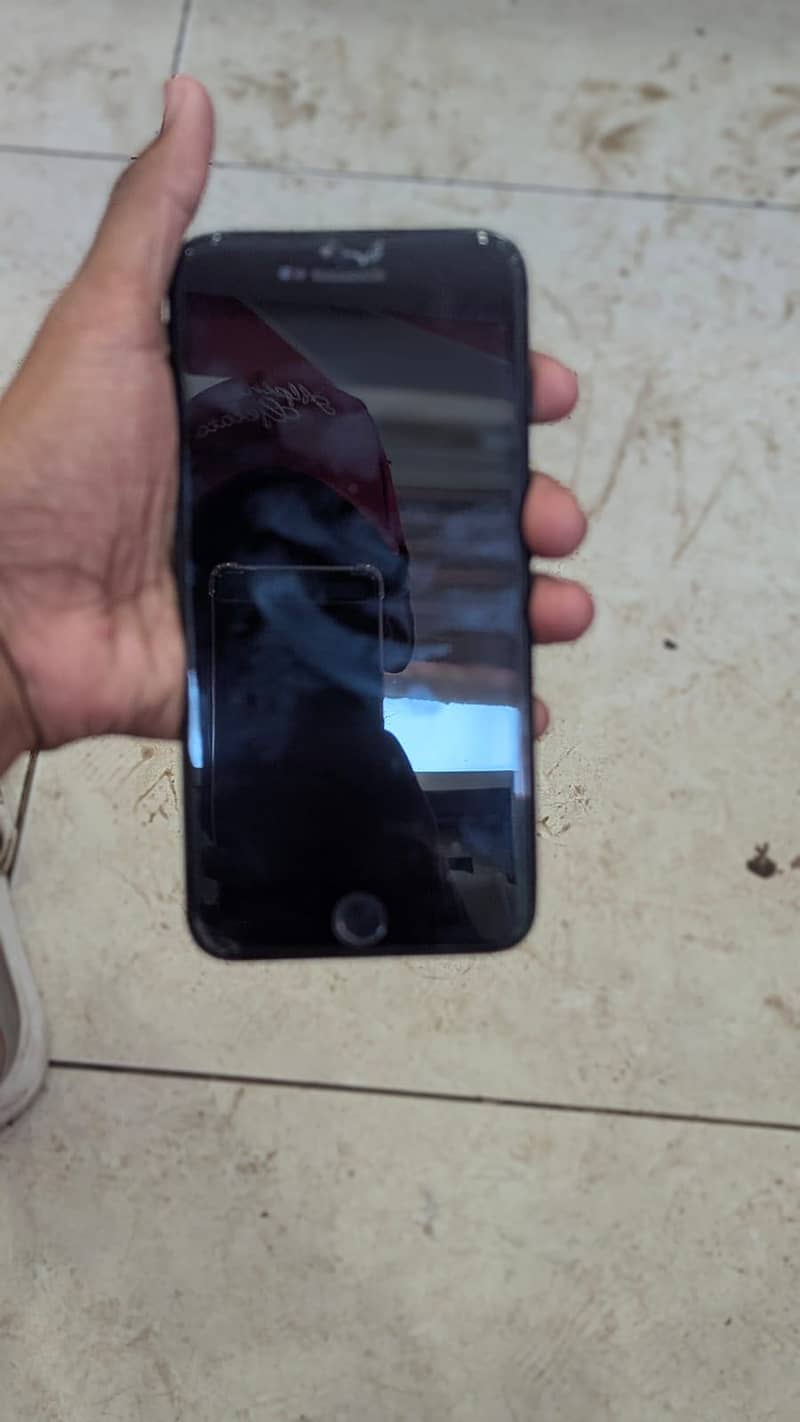 Apple iPhone 7 Plus 4