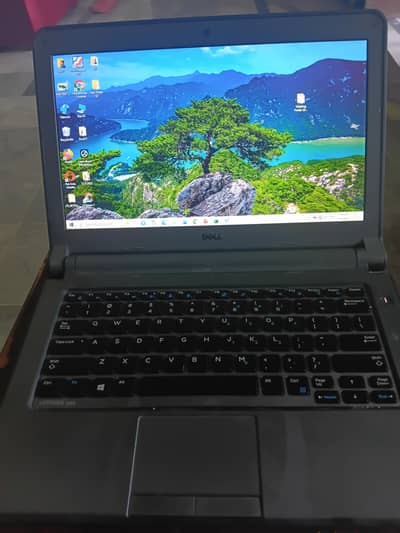Del LATITUDE 3