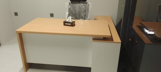 ExcitExecutive desk on order