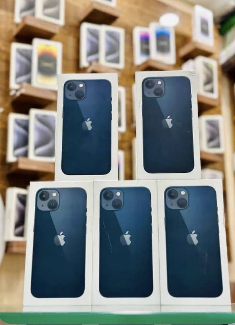 Apple iPhone 13 0