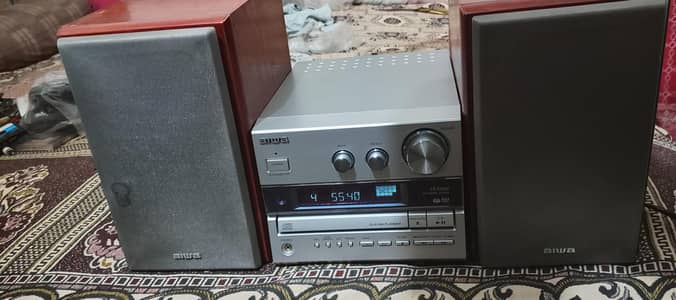 aiwa amplifier with CD player with awia sapker