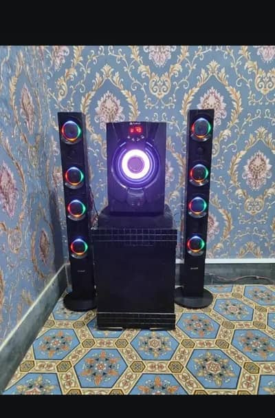 RB-110 AUDIONIC IN NEW CONDITION.
