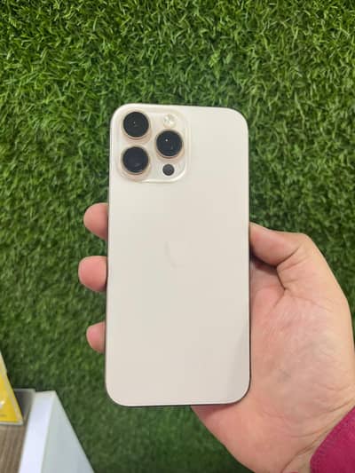 iPhone 16 Pro Max