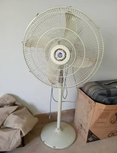 Pedestal fan for sale