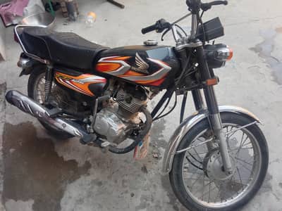 Honda CG 125 (2022 Jun k month ka hy)