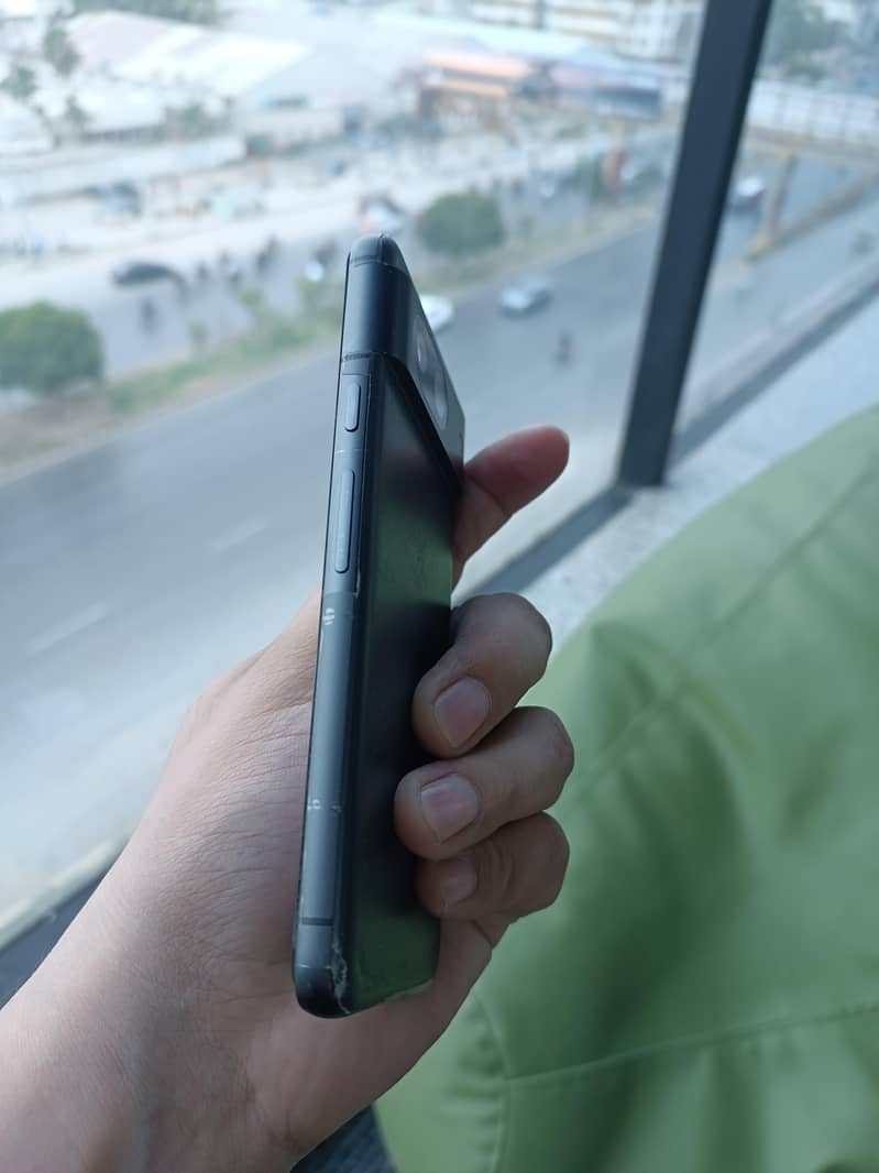 Google Pixel 8 6