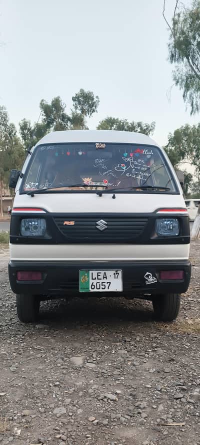 Suzuki Bolan 2017 no Lahore Total genun Non accidnt gurnted 
