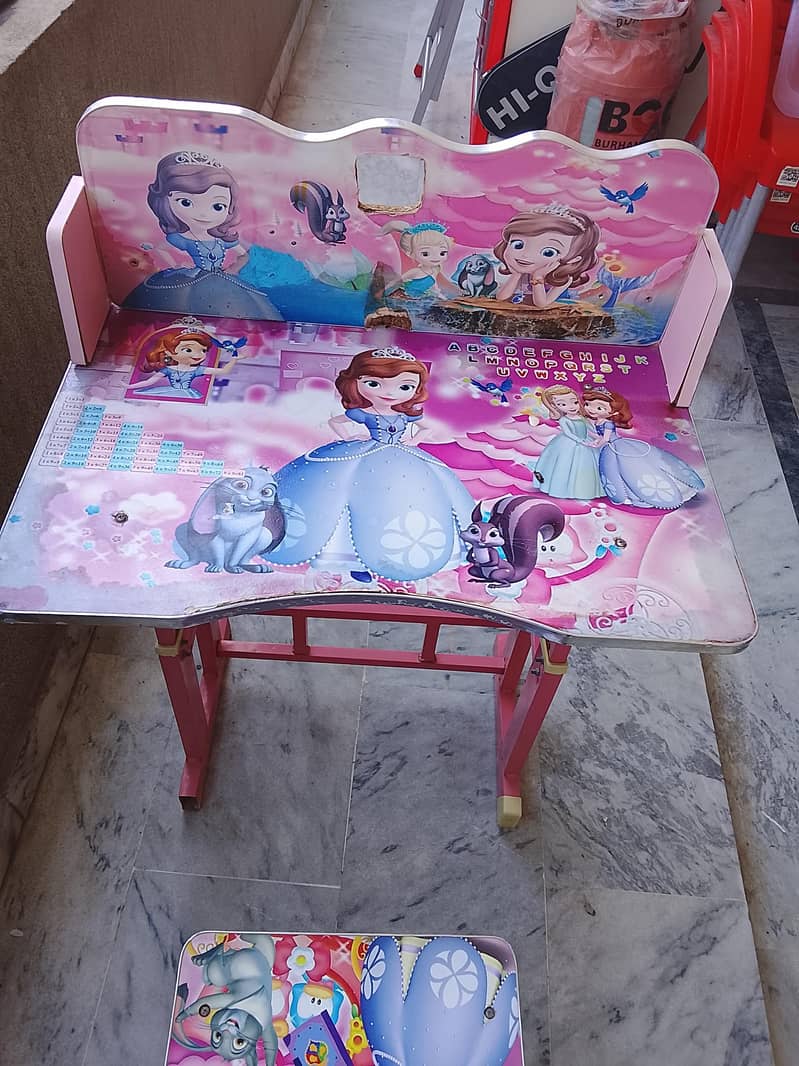Study table with chair 3