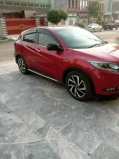 Honda vezel2017/23 urgent contact:-03004489522 outstanding condition