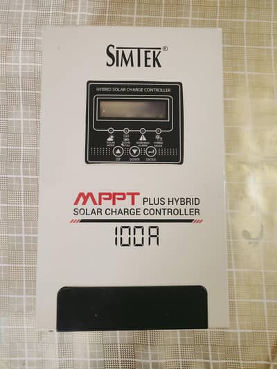 Simtek 100A MPPT