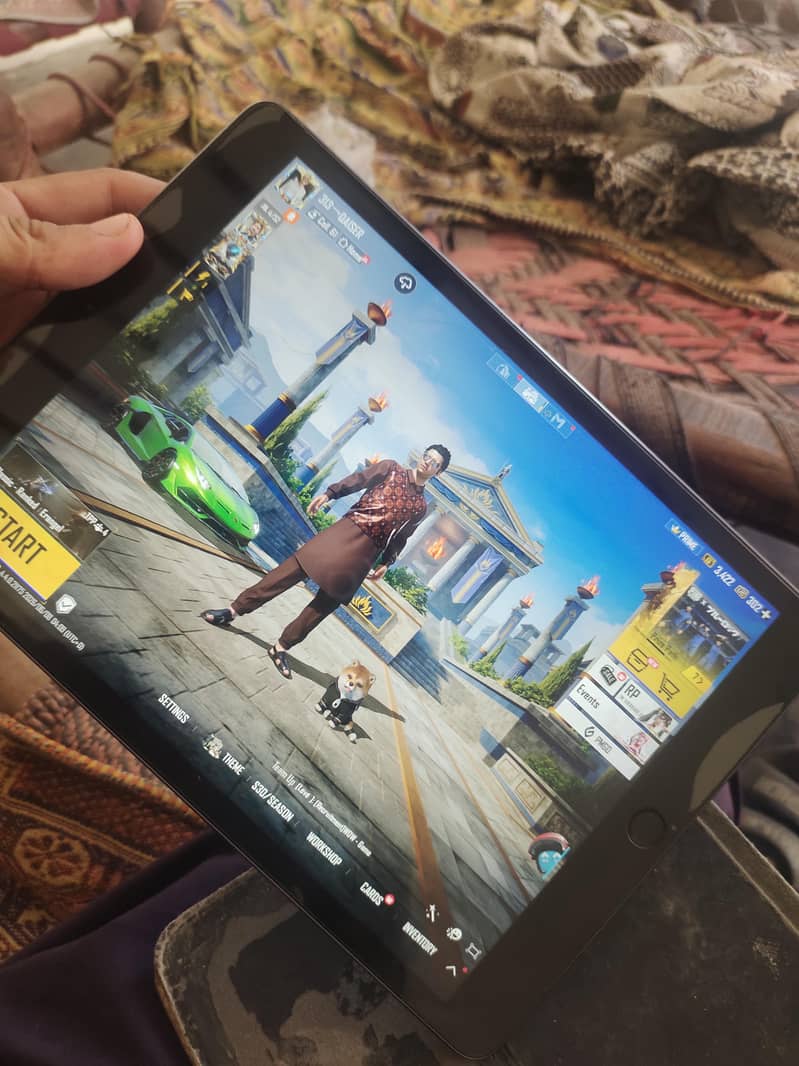 IPAD 8TH GENERATION 0