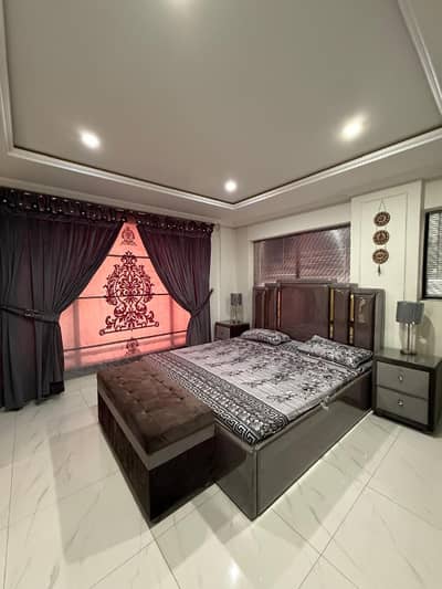 1 bed fully furnished luxury apartment available super hot location