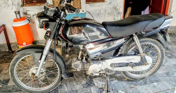 Yamaha junoon 100