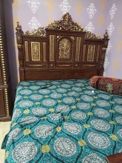 chanyuti furniture used only 2 years . This makes your home beautiful.