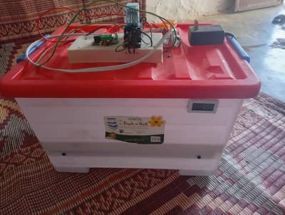 Incubator ac/dc