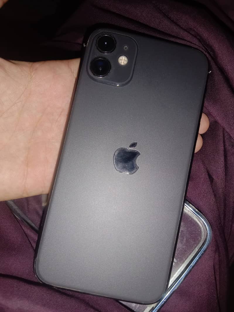 Apple iPhone 11 3