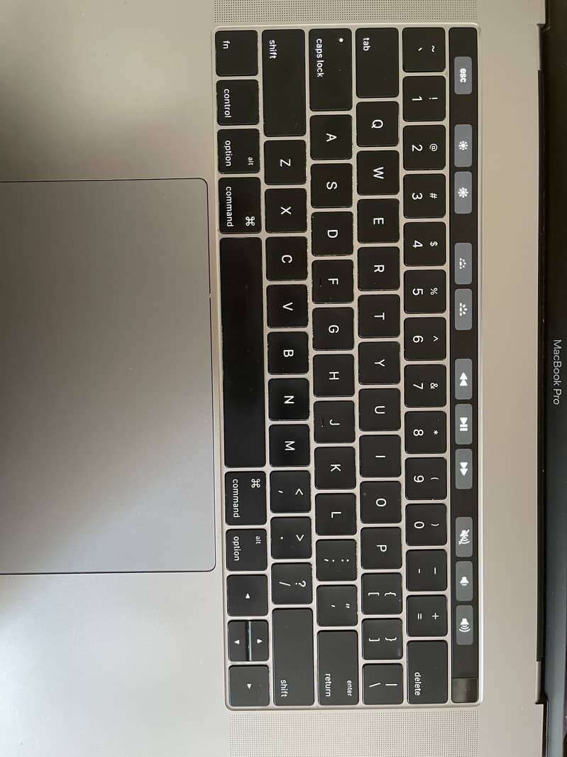 Macbook pro 2016 1