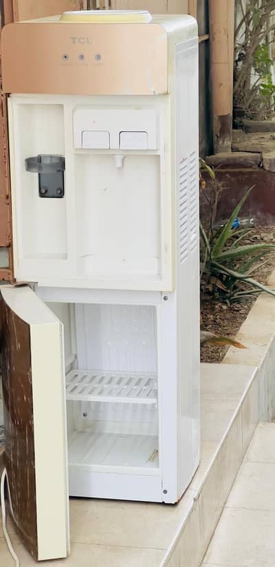 TCL Water Dispenser – Excellent Condition – Fully Working