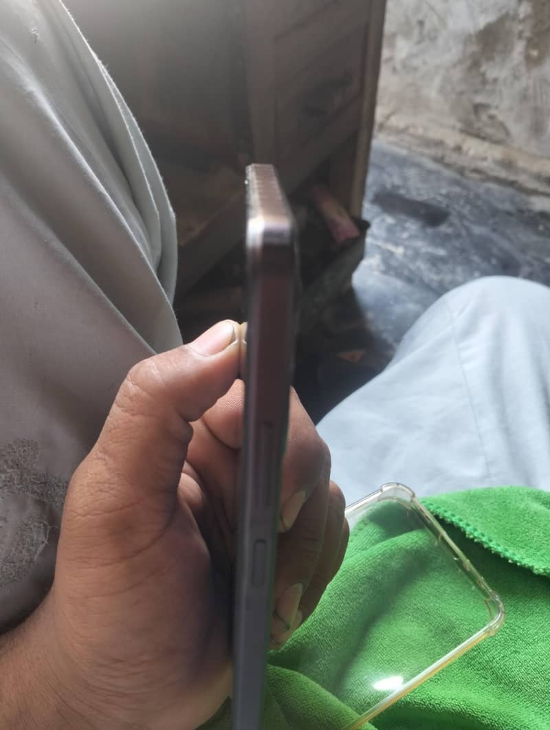 OPPO A3 4