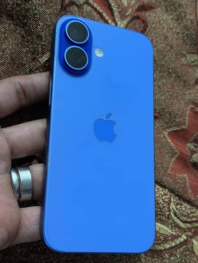 Apple iPhone 16