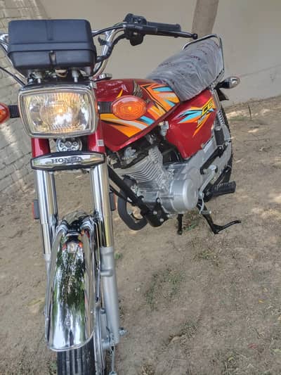 bilkul new only mileage 207 contact number 03049084893