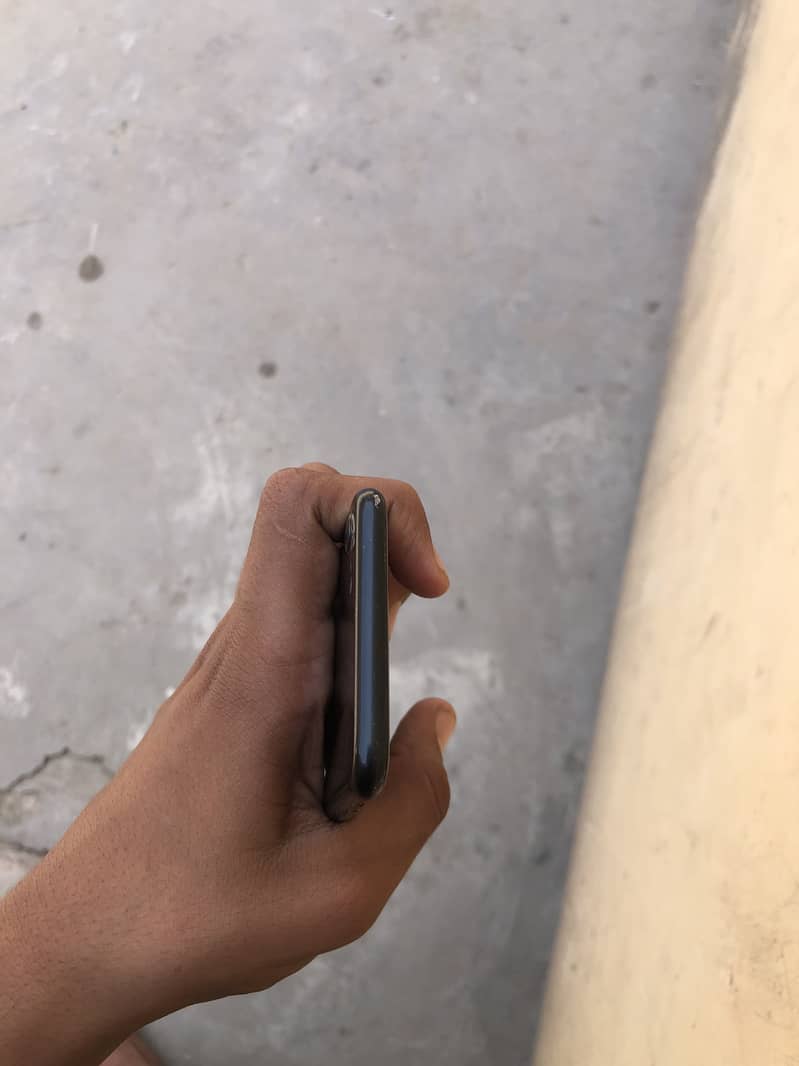 Apple iPhone 7 1