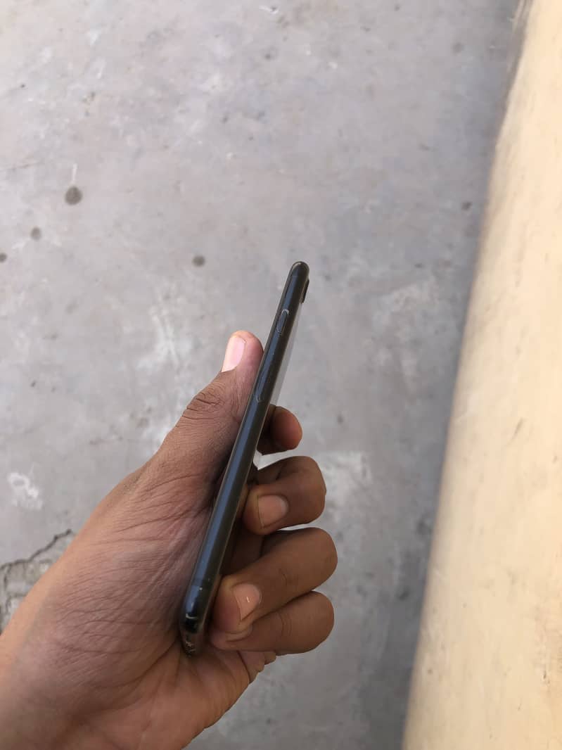 Apple iPhone 7 5