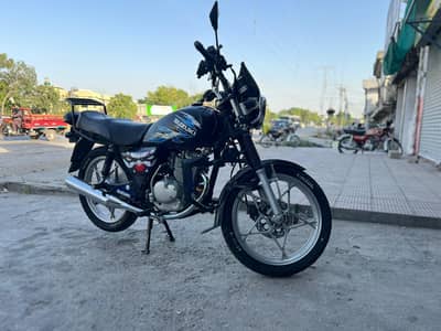 Suzuki GS 150 SE