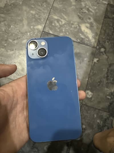Apple iPhone 13
