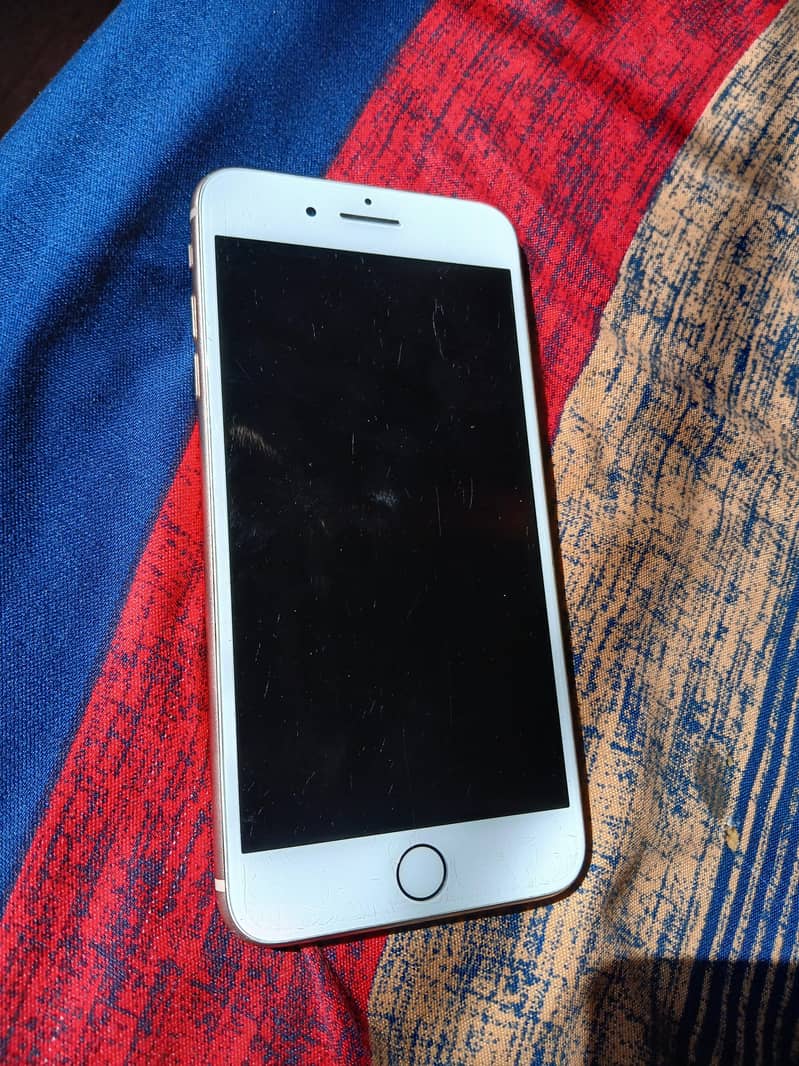 Apple iPhone 8 Plus 1