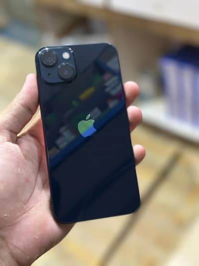 Apple iPhone 13