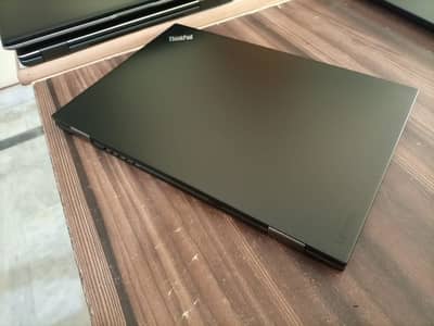 Lenovo Thinkpad X1 Carbon Core i7-7600U Gen 16GB 256GB SSD FHD LED