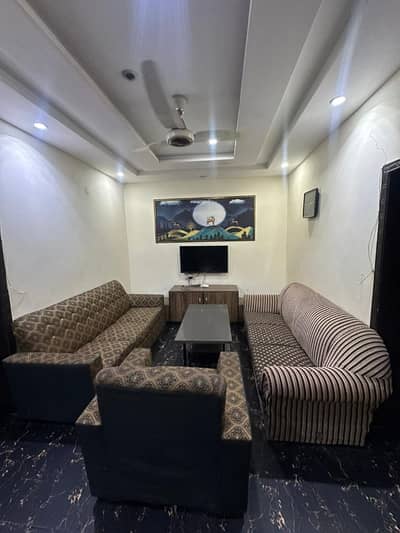 1 Kanal 3 Storey 7 Bed Full House For Rent